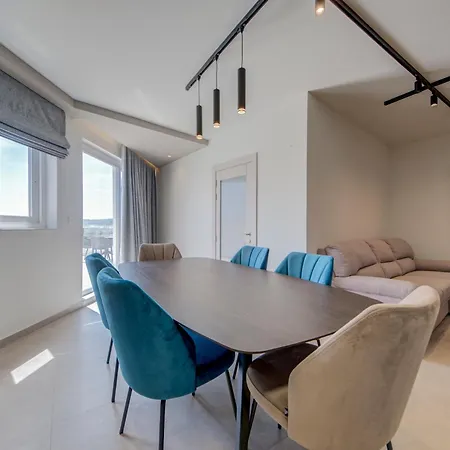 Luxury Seafront Homes Opposite With Wifi And Ac