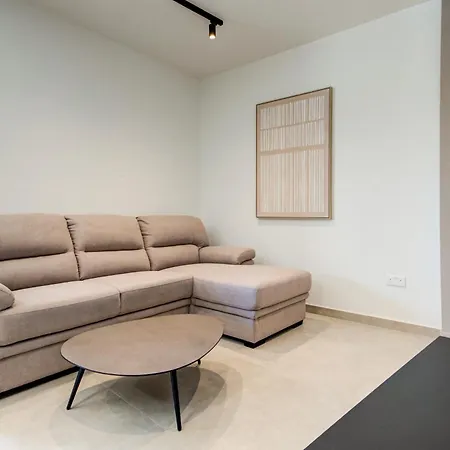 아파트 Luxury Seafront Homes Opposite With Wifi And Ac 세인트폴스베이