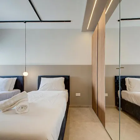 Luxury Seafront Homes Opposite With Wifi And Ac