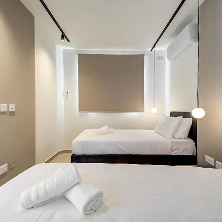 Luxury Seafront Homes Opposite With Wifi And Ac * 세인트폴스베이