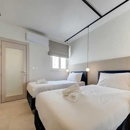 Luxury Seafront Homes Opposite With Wifi And Ac 세인트폴스베이