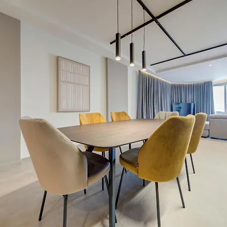 Luxury Seafront Homes Opposite With Wifi And Ac 아파트