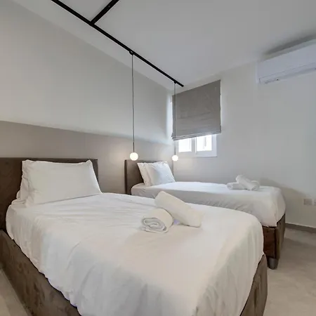 Luxury Seafront Homes Opposite With Wifi And Ac