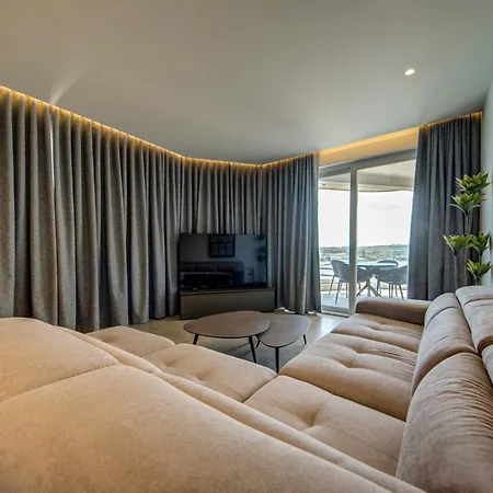 Luxury Seafront Homes Opposite With Wifi And Ac * 세인트폴스베이